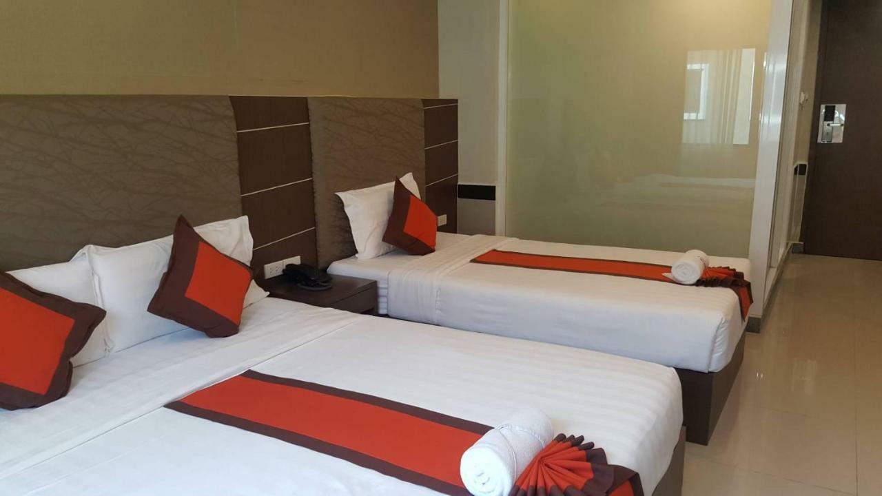Ease Jomtien Hotel Ngoại thất bức ảnh
